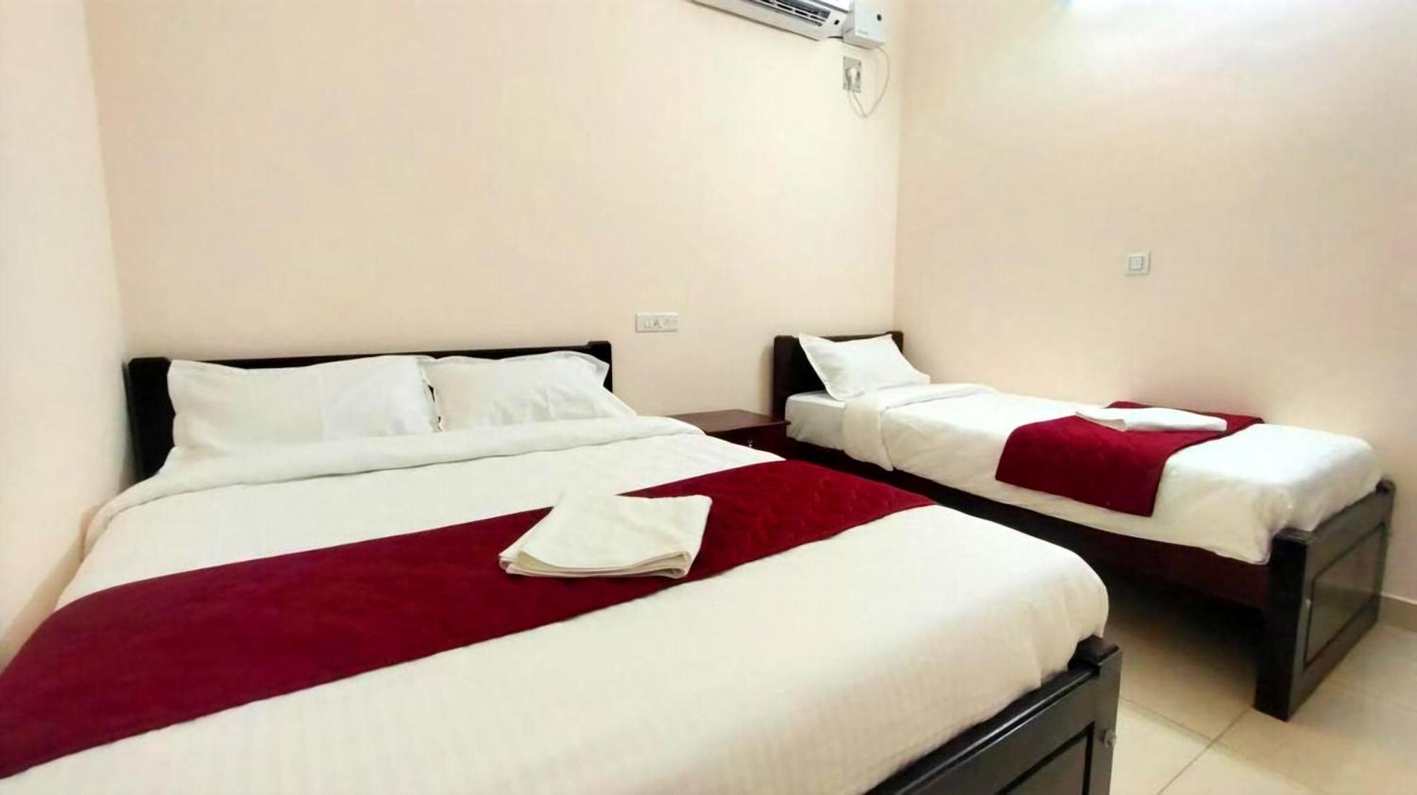 Township Residency Inn Pondicherry Bagian luar foto