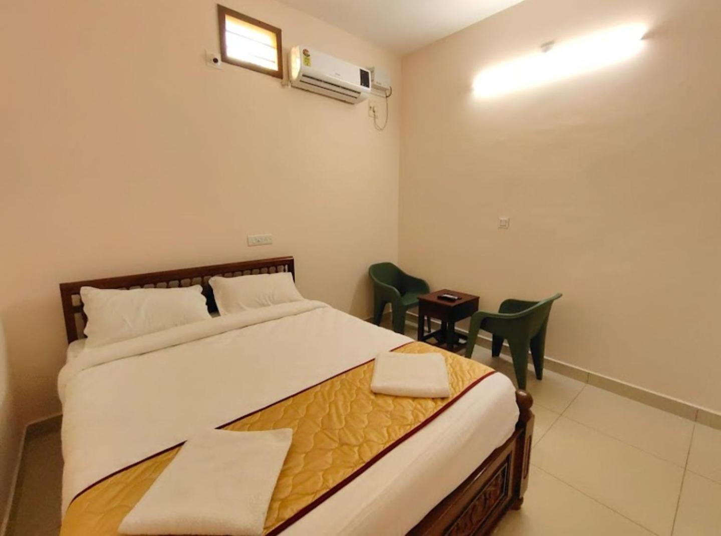 Township Residency Inn Pondicherry Bagian luar foto